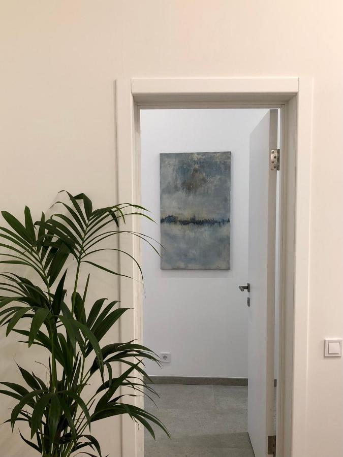 Park Apartment In The Heart Of The City Lviv Luaran gambar